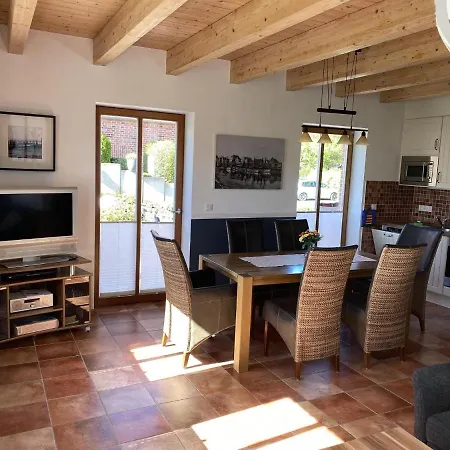 Holiday home *oltmanns - Haus Am Alten Deich